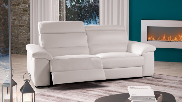 Canapé relax électrique NEBRASKA - Double suspension ressorts ensachés et nozag. Accueil confort avec l'assise mémoire de forme.