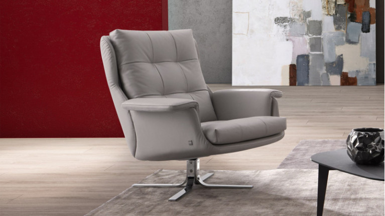 Fauteuil CHARLES - Grand fauteuil tout confort au piètement élégant pour mettre en valeur vos pièces.