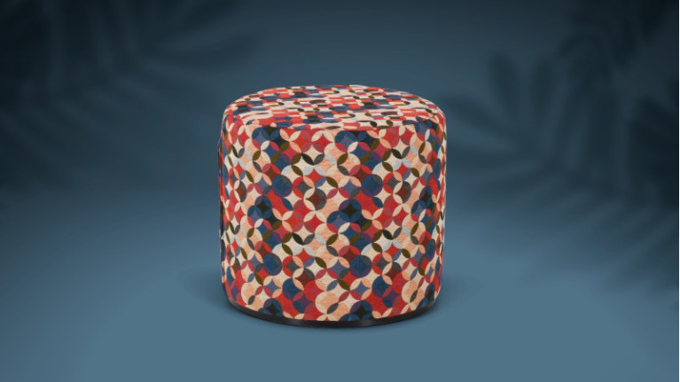 Pouf TEA - Confortable repose-pieds ou petit siège d’appoint. Une touche multicolore aux pieds de votre salon