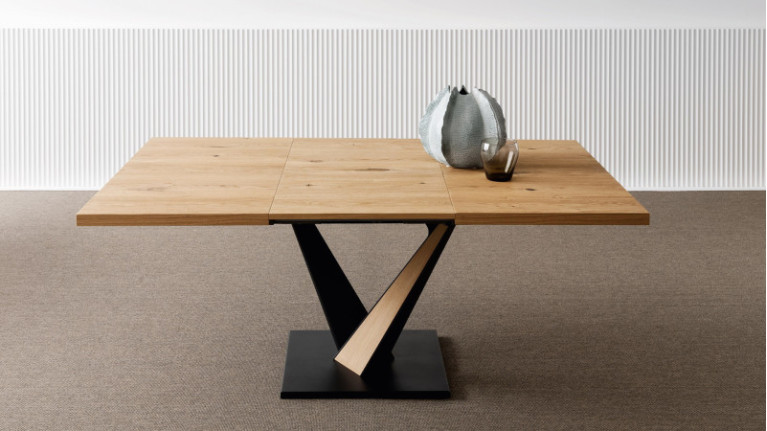 Table de repas carrée extensible WEST - Optez pour l'extensible ! De forme rectangulaire, tonneau, ovale ou ronde avec un piétem