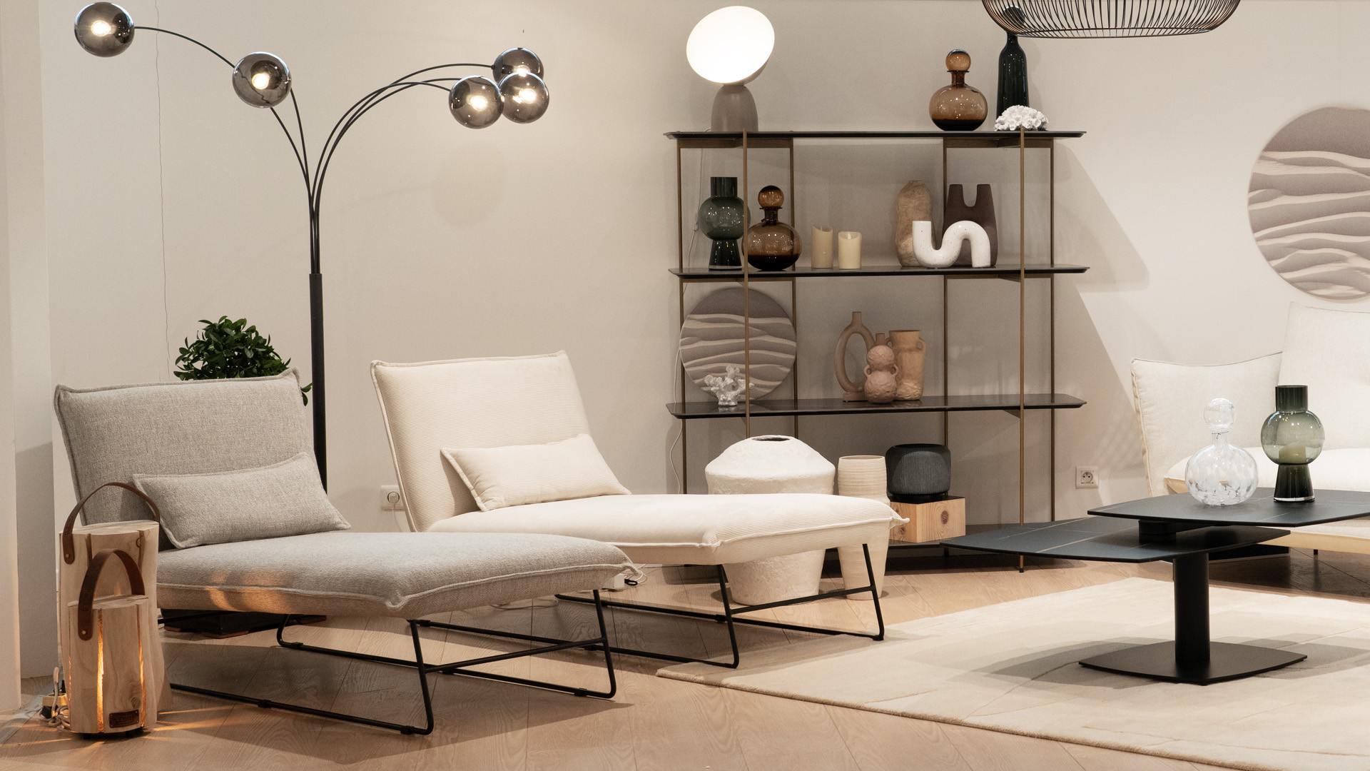 Bibliothèque design en céramique effet marbre, Petra