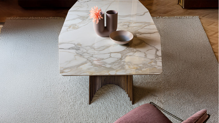 Table BY REVERSE | Design verre trempé et frêne massif sculptural