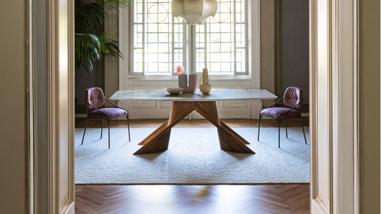Table BY REVERSE | Design verre trempé et frêne massif sculptural