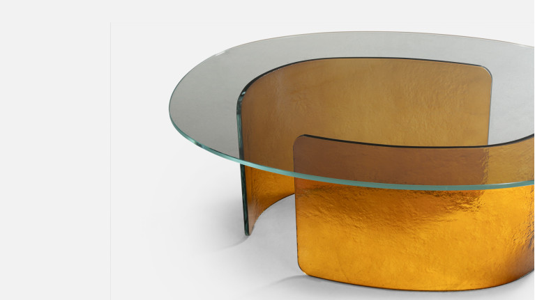 Table basse VIRGOLA | Verre trempé et piètement en verre fusionné