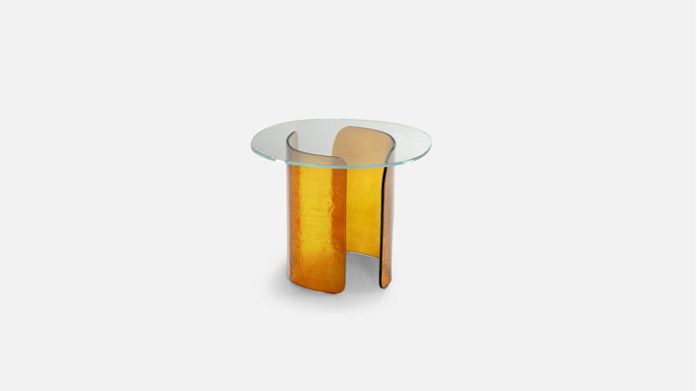 Bout de canapé VIRGOLA | Design en verre fusionné et trempé