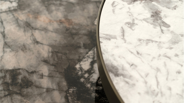 Bout de canapé ALLEGRO | Design sculptural et finition minérale