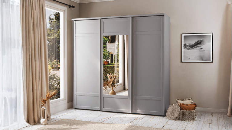 Armoire portes coulissantes...