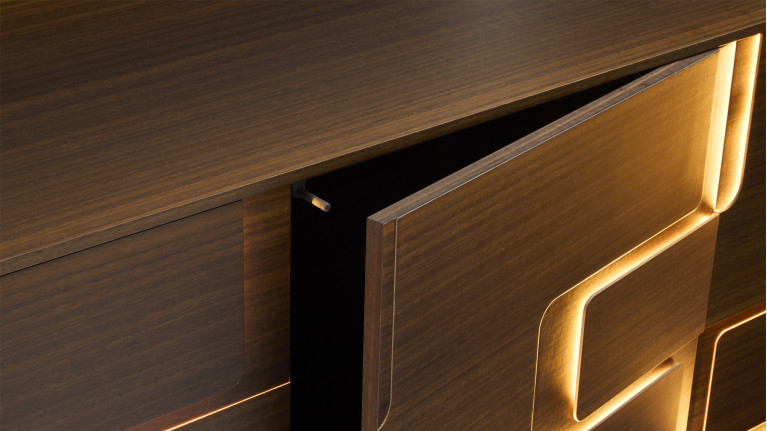 Buffet 4 portes eucalyptus PUZZLE | Élégance naturelle revisitée