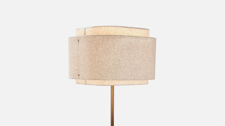 Lampadaire TAKAI en textile et laiton | Design élégant