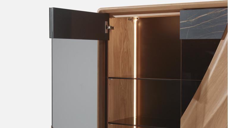 Vitrine 2 portes CANYON — Chaleur du chêne, céramique et verre grisé