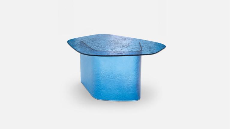 Table basse ISOLA en verre fusion | Table basse sculpturale