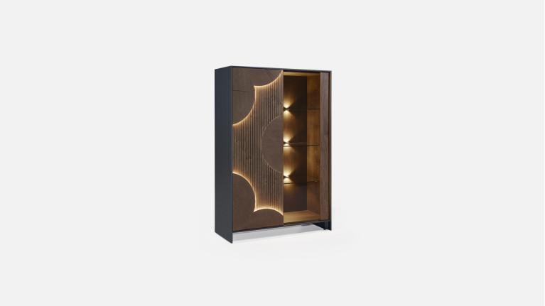 Vitrine NEO EQUINOXE – Placage chêne, étagères verre et éclairage LED