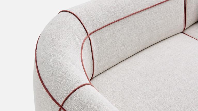 Canapé 3 places MOON – Esprit couture en tissu, passepoil au choix