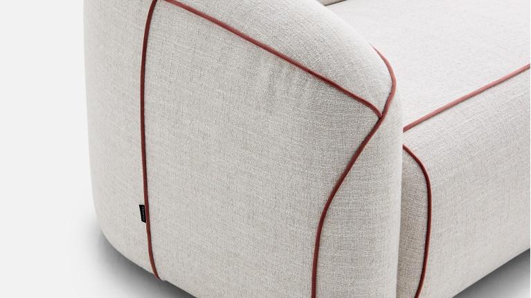 Canapé 3 places MOON – Esprit couture en tissu, passepoil au choix