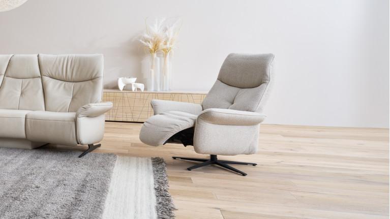 Fauteuil relaxation électrique pivotant cuir Himolla AVA