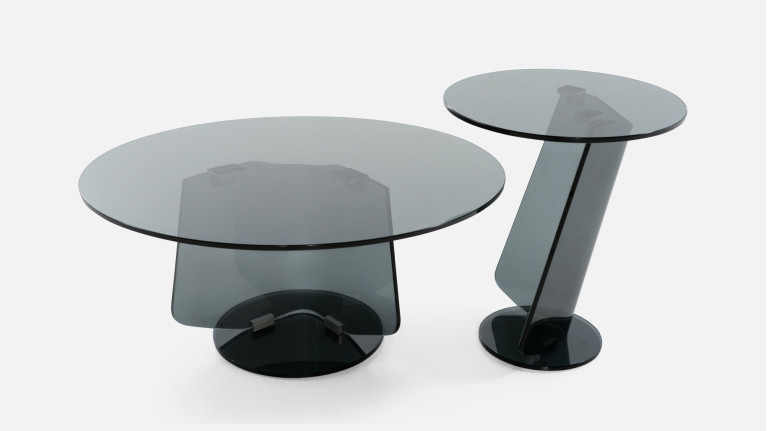 Bout de canapé MIRAGGIO | Design en verre courbé fumé