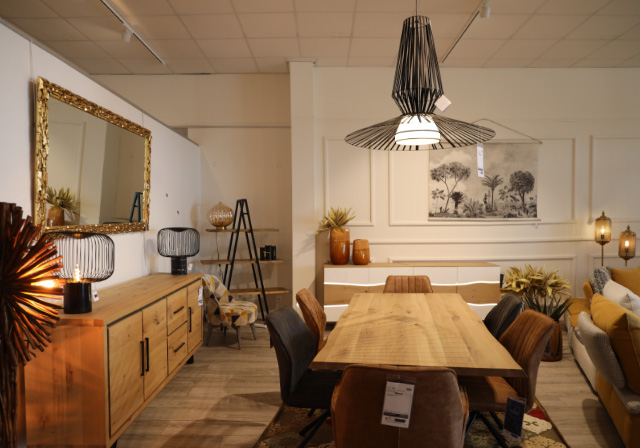 Tables et chaises design dans votre magasin de meubles haut de gamme à La Teste-de-Buch