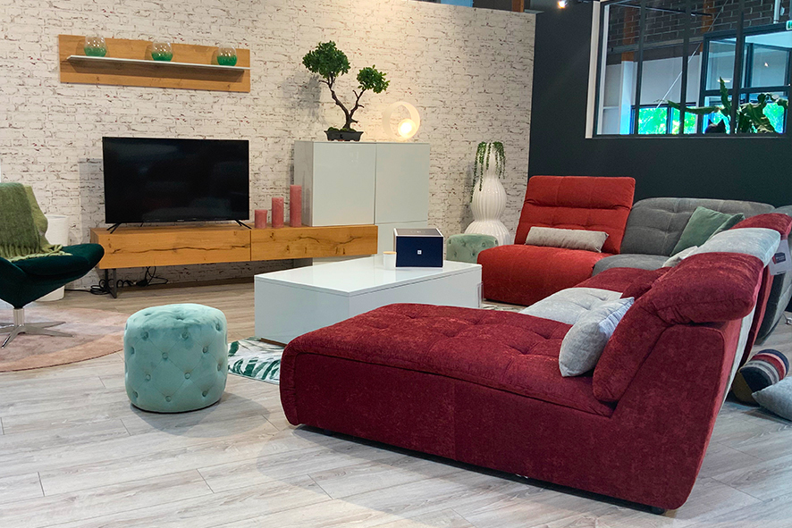 Salon design en bois dans votre magasin de meubles à Angers