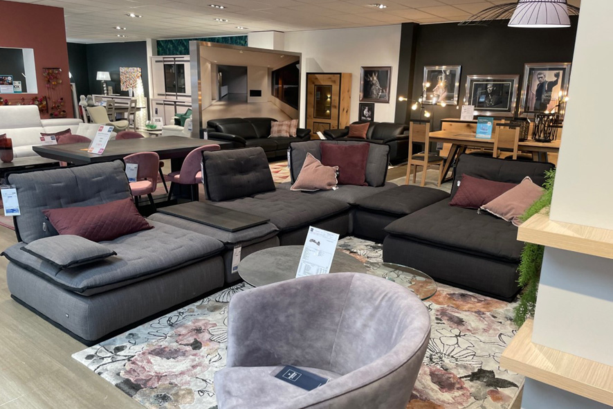 Canapés d'angles, relax, modulables, convertibles... en cuir ou en tissu dans votre magasin de canapés à Strasbourg Lampertheim