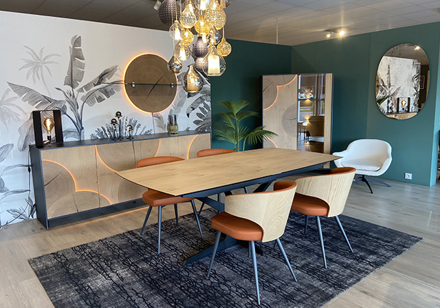 Table à manger et chaises design dans votre magasin de meubles au Mans