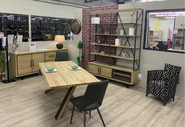 Tables et chaises haut de gamme personnalisables à Epinal